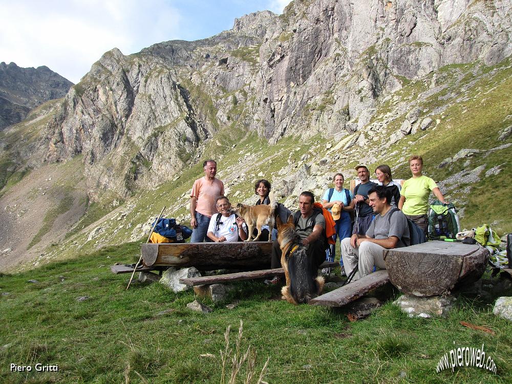 10 Sostiamo prima di salire il ripido canalino.jpg